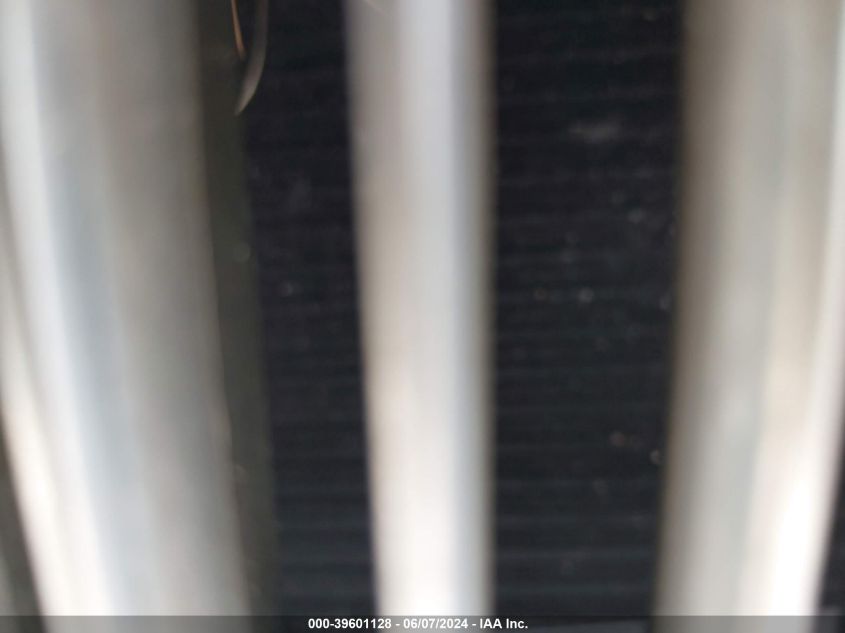 1988 Ford Crown Victoria S VIN: 2FABP72F9JX163348 Lot: 39601128