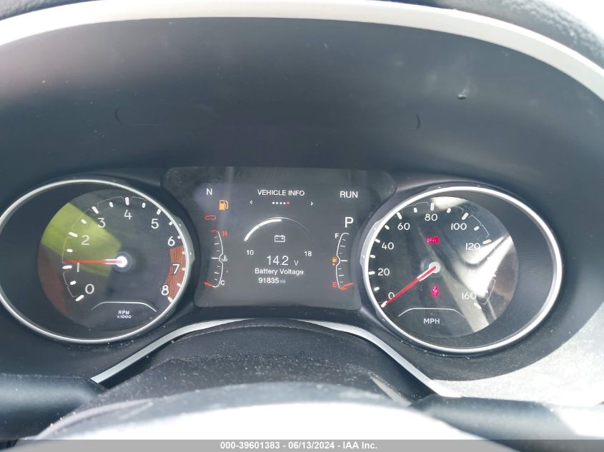 2017 Jeep New Compass Latitude Fwd VIN: 3C4NJCBB8HT643049 Lot: 39601383