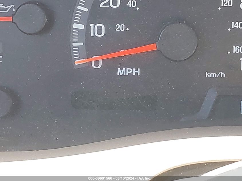 2000 Ford Expedition Xlt VIN: 1FMRU1562YLB70879 Lot: 39601566