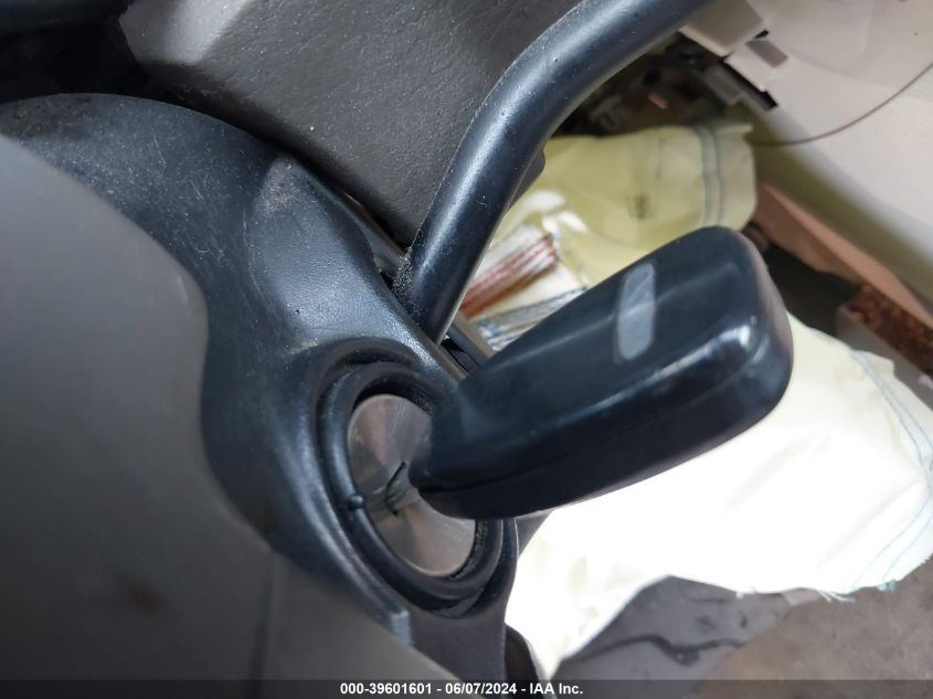 2005 Chrysler Town & Country Lx VIN: 2C4GP44R95R601950 Lot: 39601601