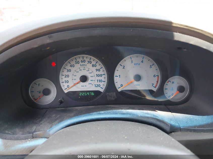 2005 Chrysler Town & Country Lx VIN: 2C4GP44R95R601950 Lot: 39601601