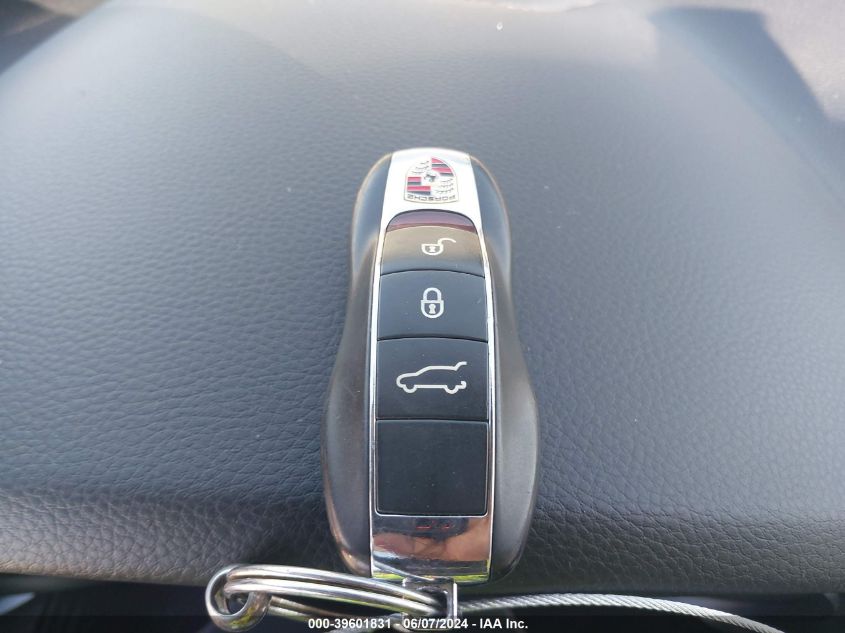 2017 Porsche Cayenne Platinum Edition VIN: WP1AA2A23HKA83550 Lot: 39601831