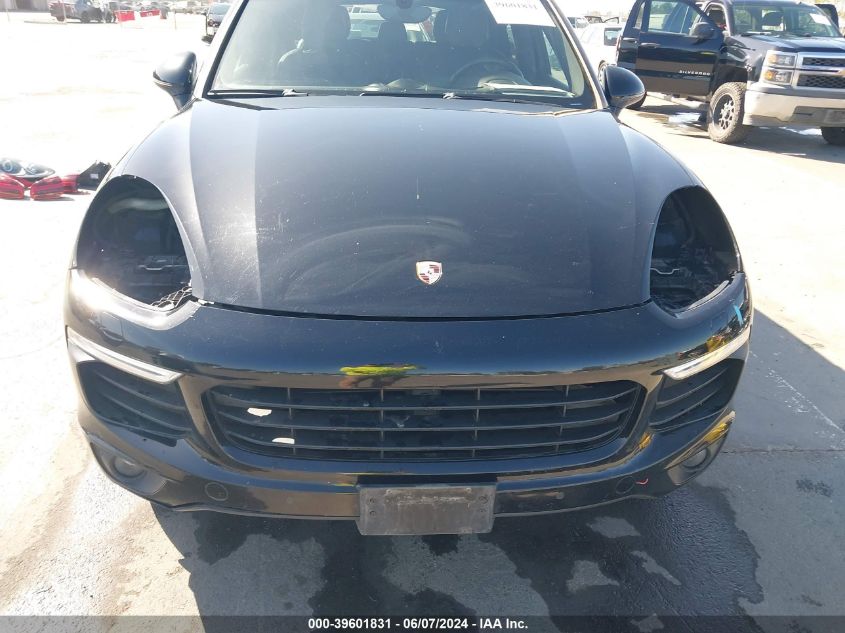 2017 Porsche Cayenne Platinum Edition VIN: WP1AA2A23HKA83550 Lot: 39601831