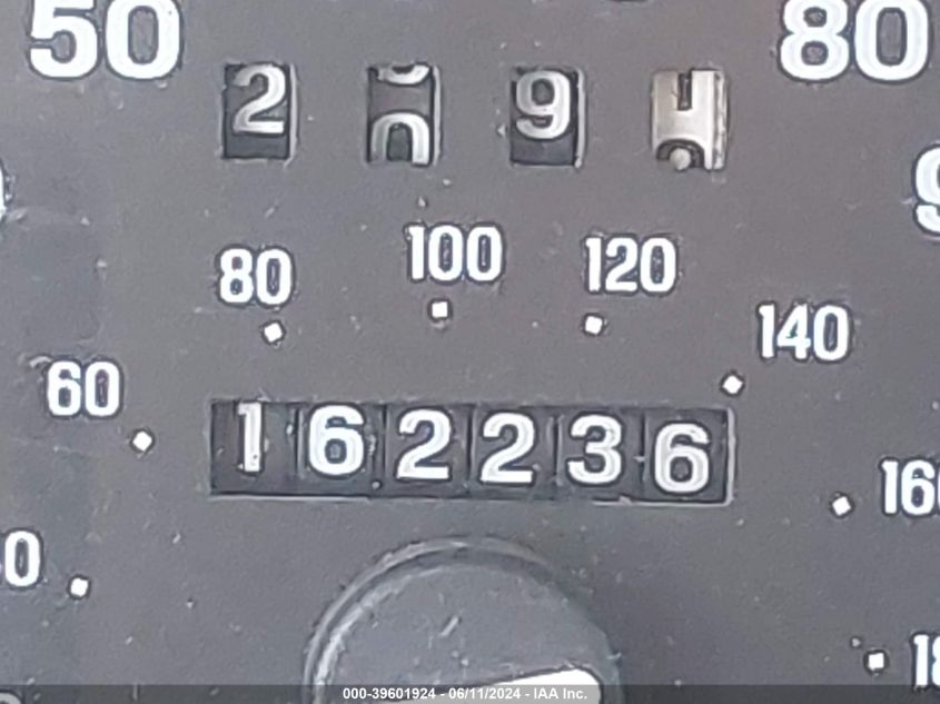 2000 Ford Explorer Xlt VIN: 1FMDU73E9YZA09398 Lot: 39601924