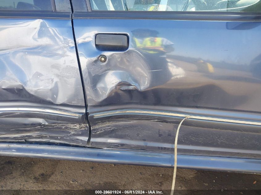 2000 Ford Explorer Xlt VIN: 1FMDU73E9YZA09398 Lot: 39601924