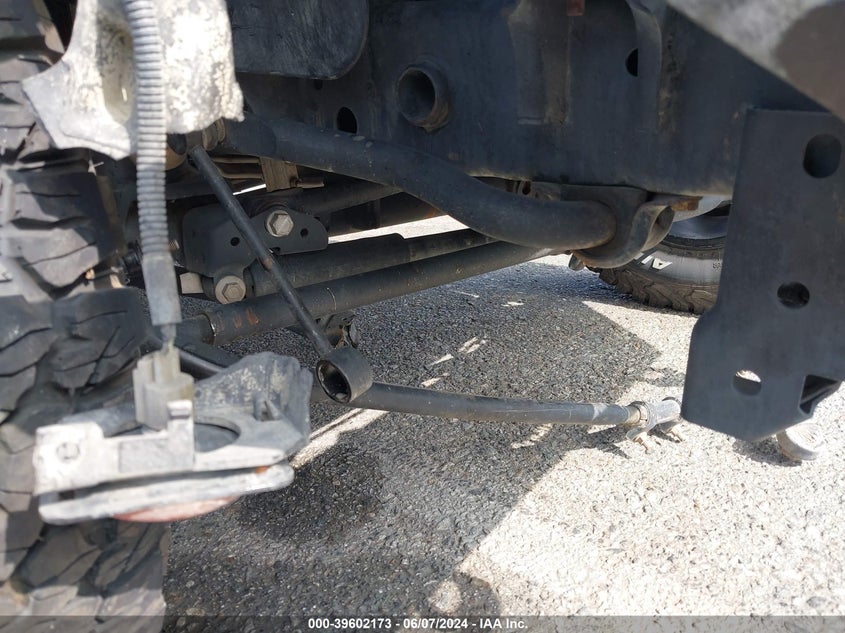 2017 JEEP WRANGLER UNLIMITED SPORT 4X4 - 1C4BJWDG1HL753417