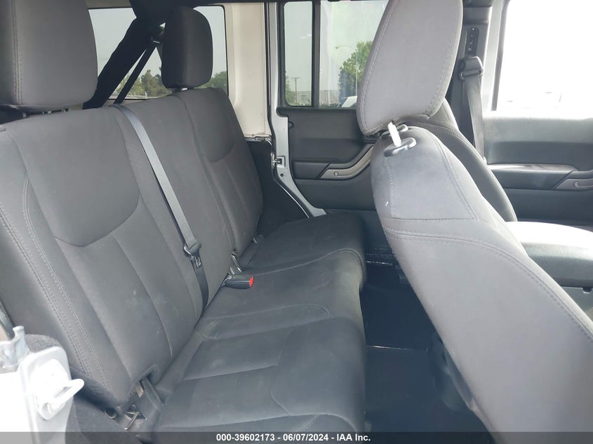 2017 JEEP WRANGLER UNLIMITED SPORT 4X4 - 1C4BJWDG1HL753417