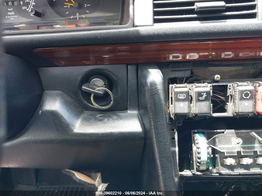 1994 Mercedes-Benz E 320 VIN: WDBEA32E5RC075994 Lot: 39602210