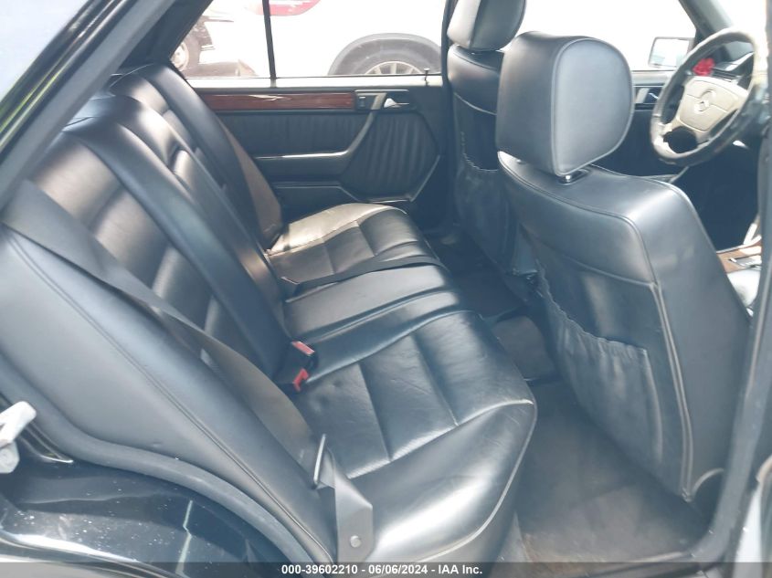 1994 Mercedes-Benz E 320 VIN: WDBEA32E5RC075994 Lot: 39602210