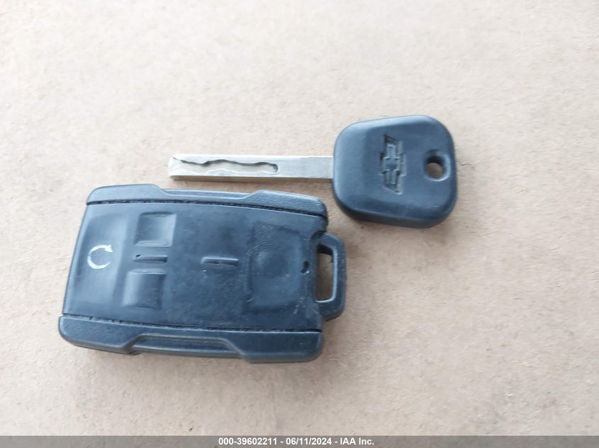 2017 Chevrolet Silverado 1500 2Lt VIN: 3GCUKREC4HG105022 Lot: 39602211