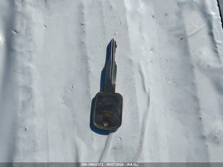 2004 Ford F-250 Lariat/Xl/Xlt VIN: 1FTNW21P44EA52591 Lot: 39602372