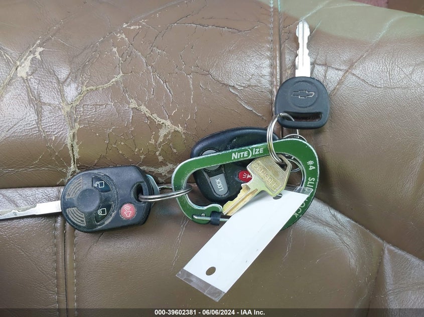 2000 Chevrolet Silverado 1500 Lt VIN: 1GCEK19T8YE368556 Lot: 39602381