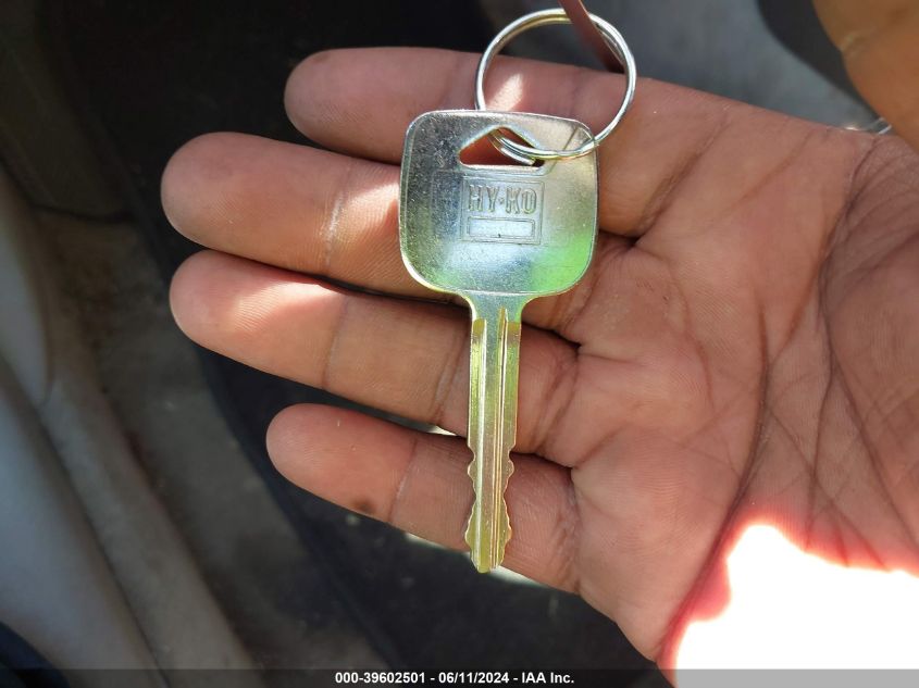 1999 Toyota Camry Le VIN: JT2BG28KXX0373720 Lot: 39602501