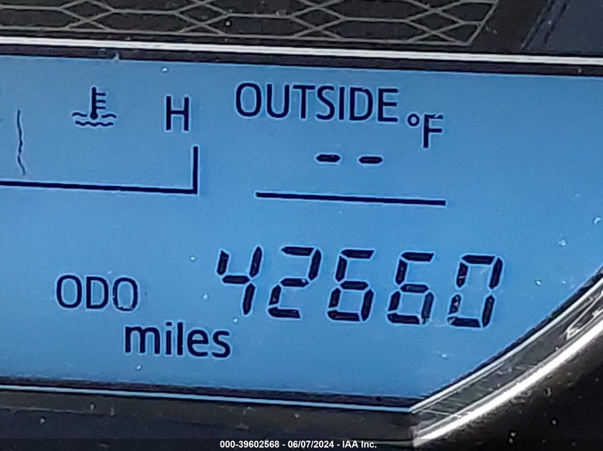 2016 Toyota Corolla Le VIN: 5YFBURHE8GP401569 Lot: 39602568