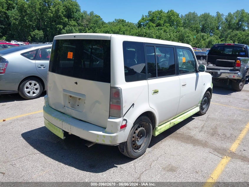 2005 Scion Xb VIN: JTLKT324350211772 Lot: 39602670