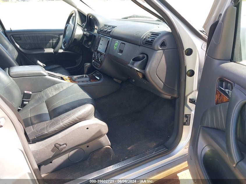 2005 Mercedes-Benz Ml 350 4Matic VIN: 4JGAB57E65A565721 Lot: 39602721