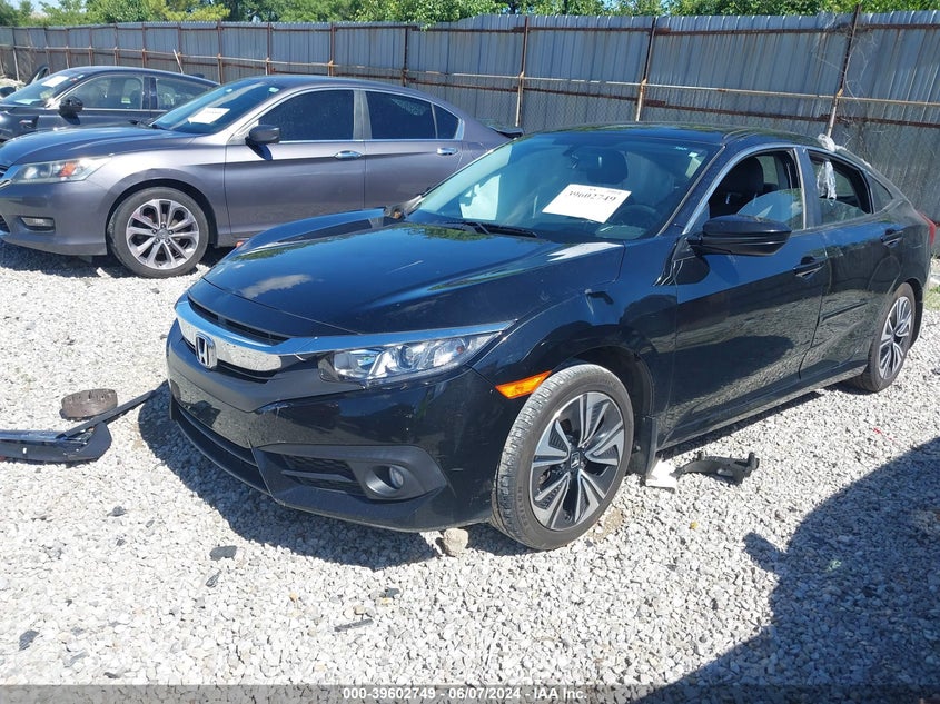 VIN JHMFC1F72JX038669 2018 HONDA CIVIC EX-L