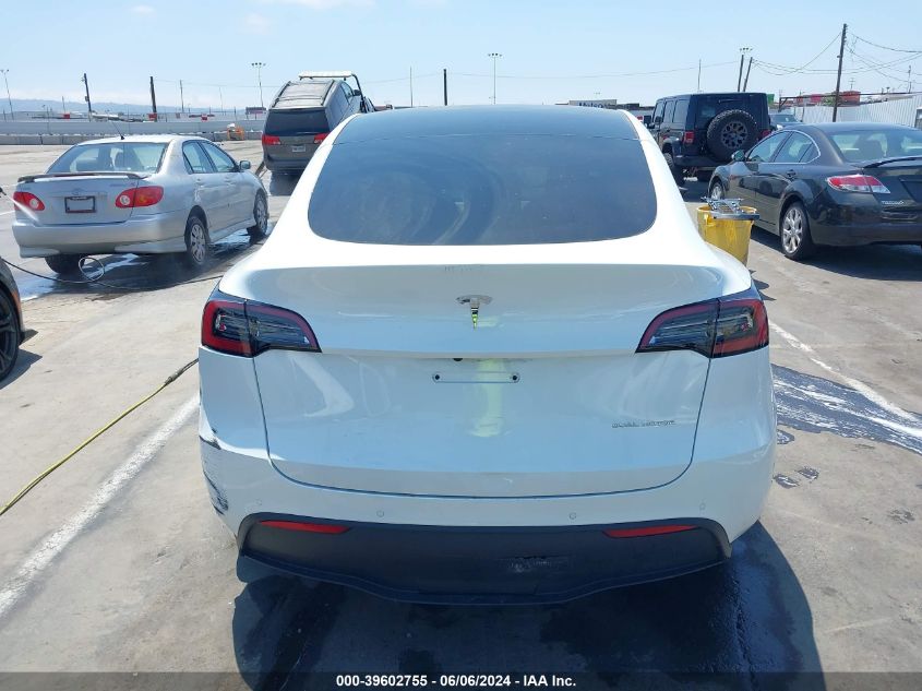 2022 Tesla Model Y Long Range Dual Motor All-Wheel Drive VIN: 7SAYGDEE8NF455555 Lot: 39602755