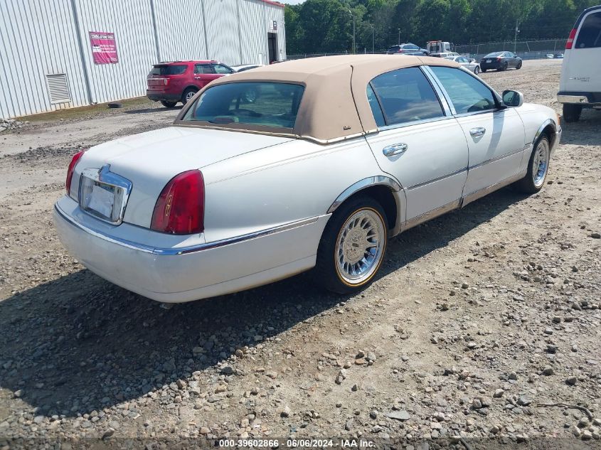 2001 Lincoln Town Car Cartier VIN: 1LNHM83W61Y713277 Lot: 39602866