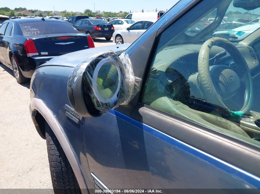 2000 Ford Expedition Xlt VIN: 1FMRU15L6YLA77451 Lot: 39603194