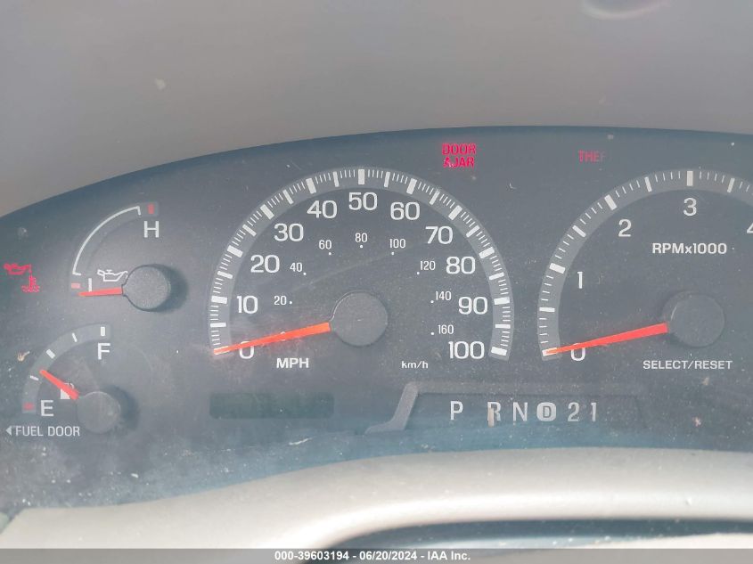 2000 Ford Expedition Xlt VIN: 1FMRU15L6YLA77451 Lot: 39603194