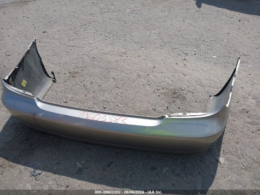 2004 Toyota Camry Xle VIN: 4T1BE32K44U850962 Lot: 39603382