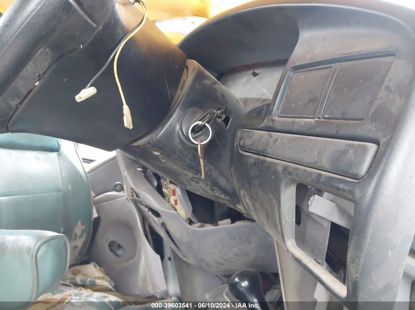 1996 Ford F350 VIN: 2FDKF38F7T12673 Lot: 39603541