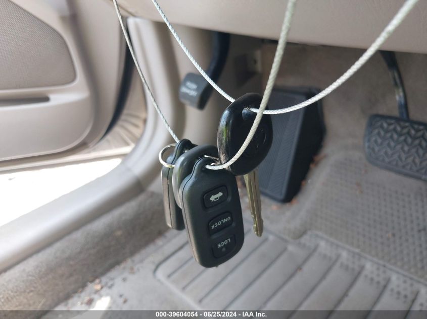 2003 Toyota Camry Xle VIN: JTDBE30KX30160839 Lot: 39604054