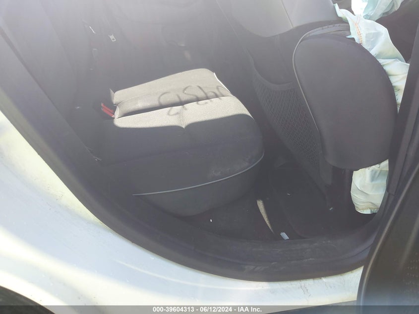 2016 FIAT 500X EASY - ZFBCFYBT0GP330768