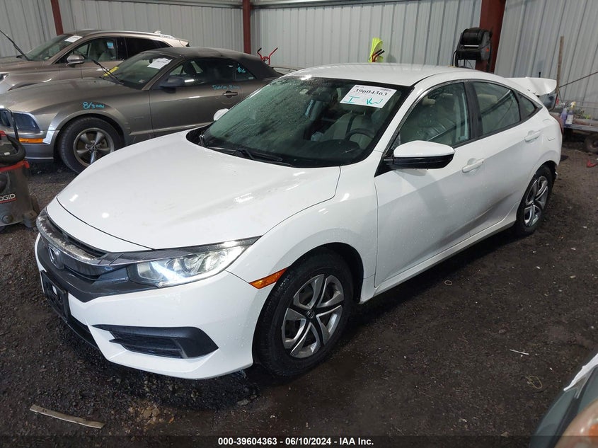 2018 HONDA CIVIC LX - 2HGFC2F52JH577501