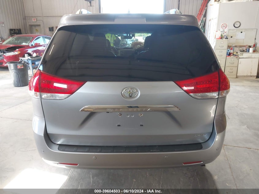 2011 Toyota Sienna Limited V6 VIN: 5TDYK3DC4BS095472 Lot: 39604503