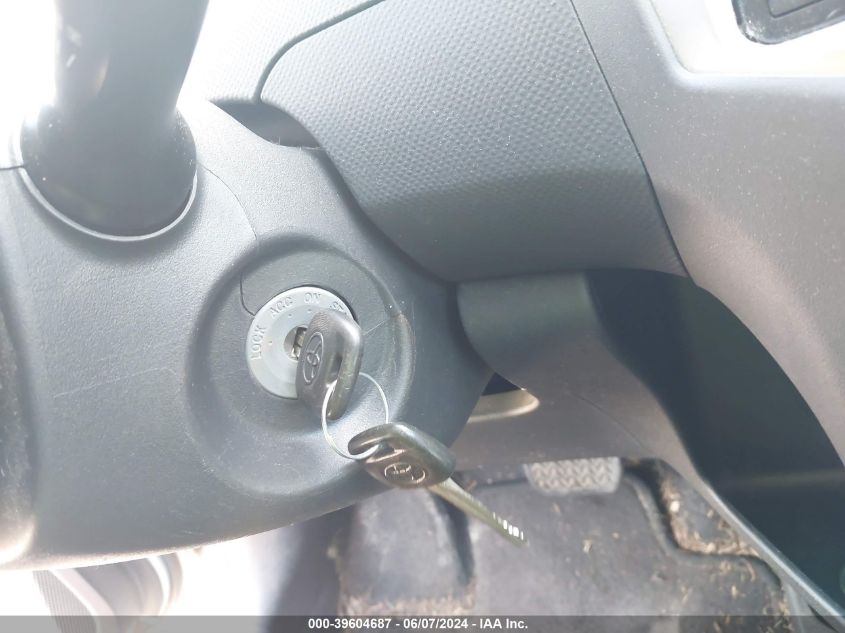 2008 Toyota Yaris VIN: JTDJT923985200431 Lot: 39604687