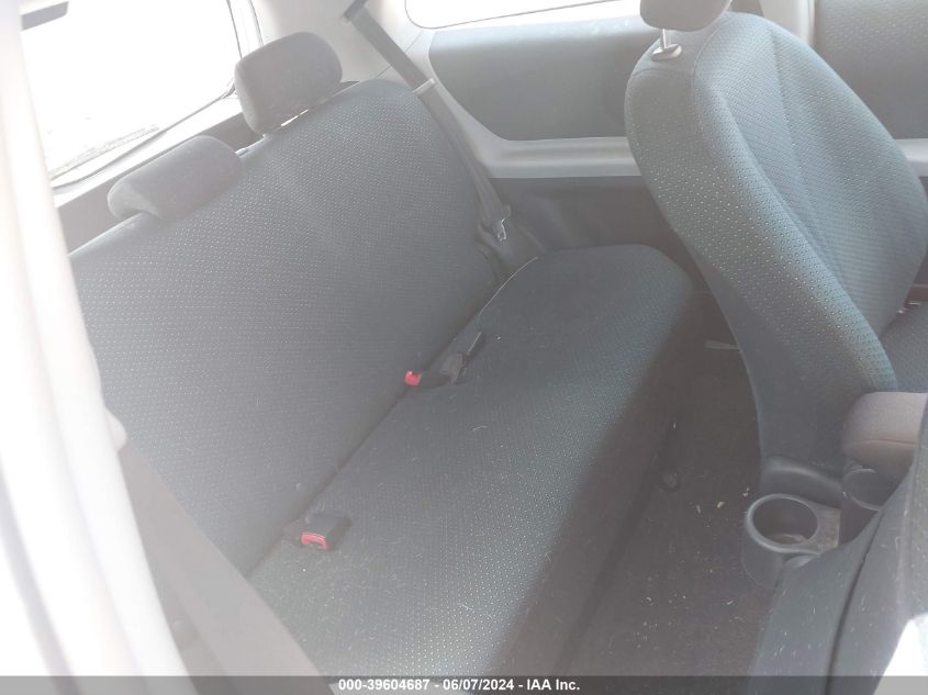 2008 Toyota Yaris VIN: JTDJT923985200431 Lot: 39604687