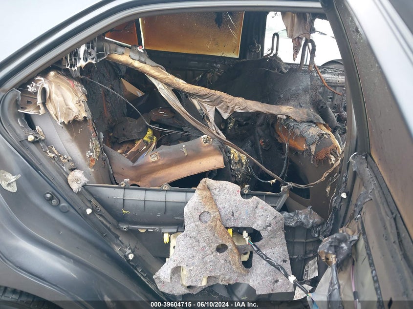 2017 Toyota Corolla Le VIN: 5YFBURHE6HP729400 Lot: 39604715