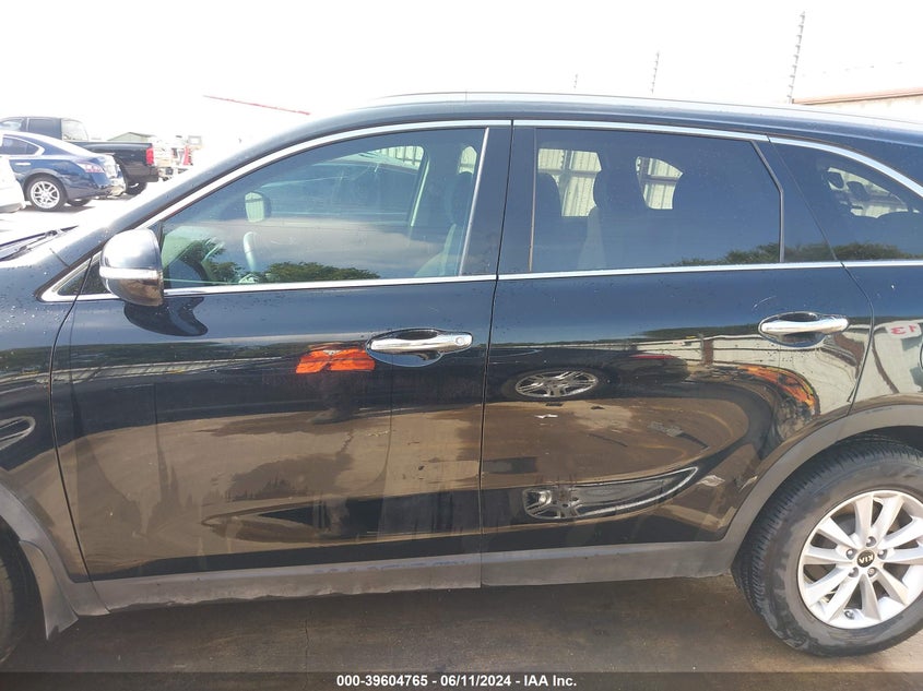 2019 Kia Sorento 3.3L Lx VIN: 5XYPG4A54KG463476 Lot: 39604765