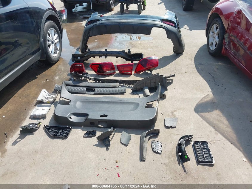 2019 Kia Sorento 3.3L Lx VIN: 5XYPG4A54KG463476 Lot: 39604765