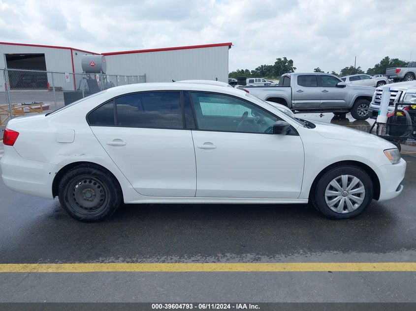 2013 Volkswagen Jetta 2.0L S VIN: 3VW2K7AJ8DM225656 Lot: 39604793