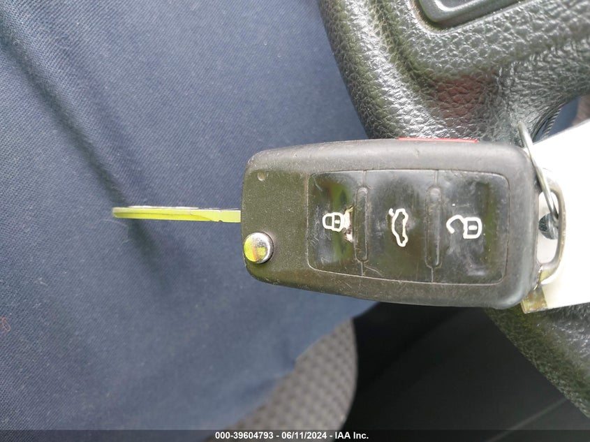 2013 Volkswagen Jetta 2.0L S VIN: 3VW2K7AJ8DM225656 Lot: 39604793