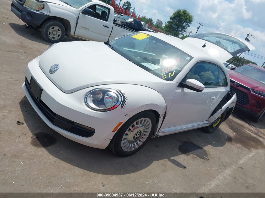 2013 VOLKSWAGEN BEETLE 2.5L - 3VWJP7AT7DM679766