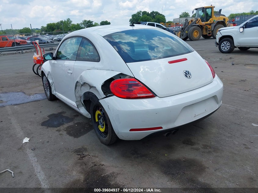 2013 VOLKSWAGEN BEETLE 2.5L - 3VWJP7AT7DM679766