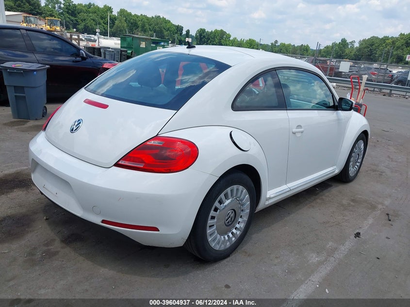 2013 VOLKSWAGEN BEETLE 2.5L - 3VWJP7AT7DM679766