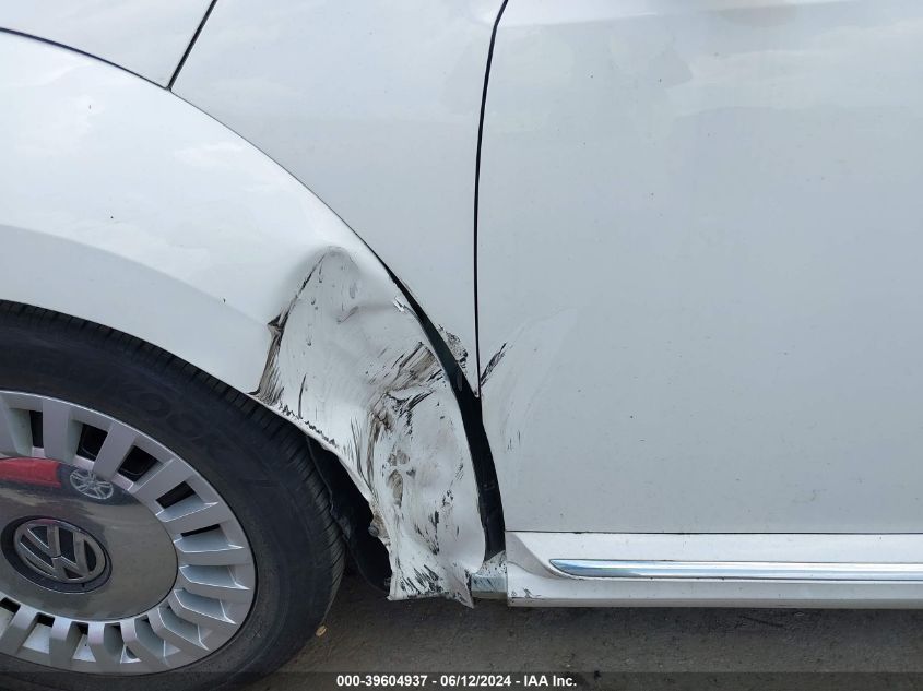 2013 VOLKSWAGEN BEETLE 2.5L - 3VWJP7AT7DM679766