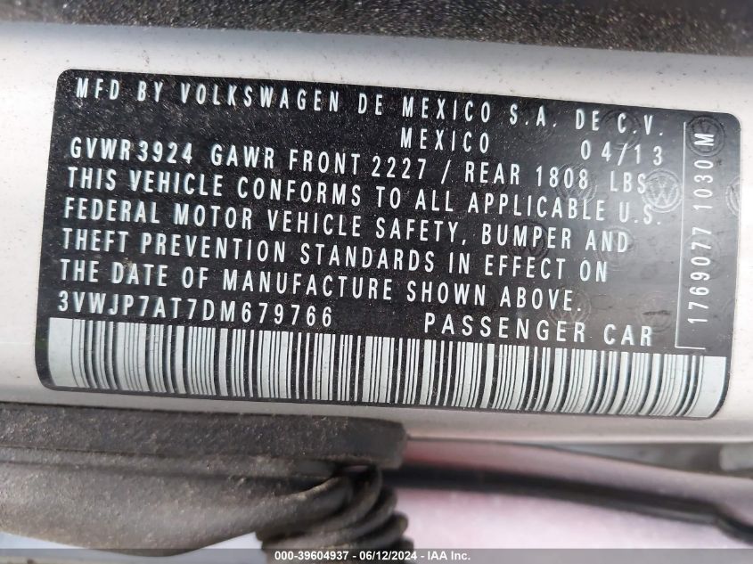 2013 VOLKSWAGEN BEETLE 2.5L - 3VWJP7AT7DM679766