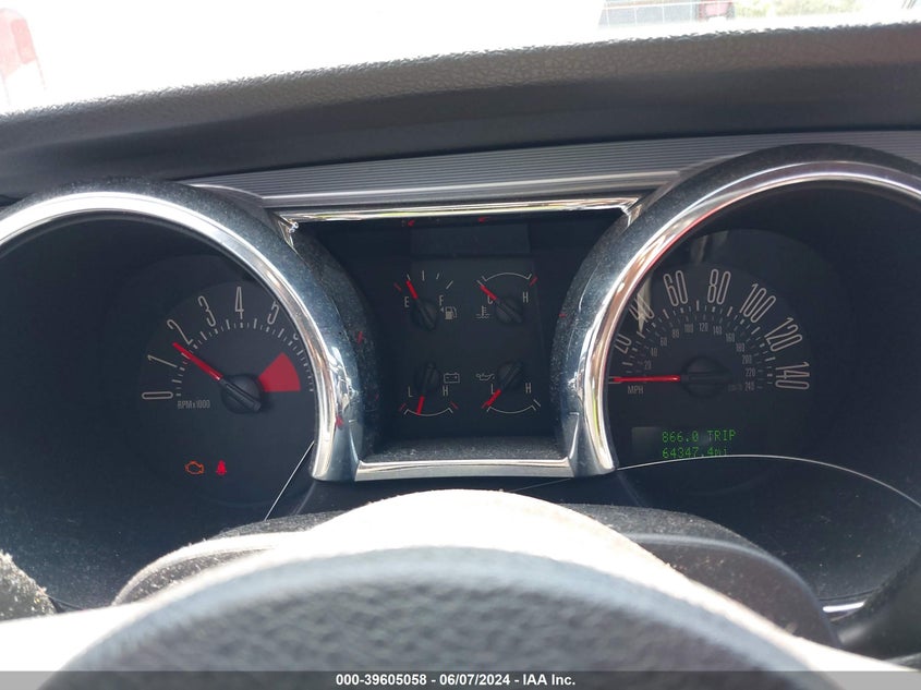 2005 Ford Mustang Gt Deluxe/Gt Premium VIN: 1ZVFT82H655236839 Lot: 39605058