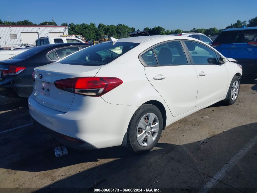 VIN 3KPFK4A74JE229409 2018 KIA Forte, LX no.4