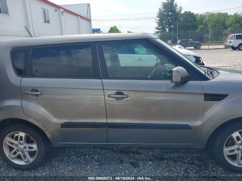 2011 Kia Soul + VIN: KNDJT2A24B7312887 Lot: 39605272