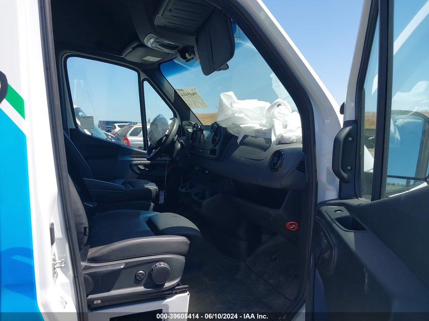 2023 Mercedes-Benz Sprinter 2500 Standard Roof 4-Cyl Gas VIN: W1Y40BHY3PT150597 Lot: 39605414