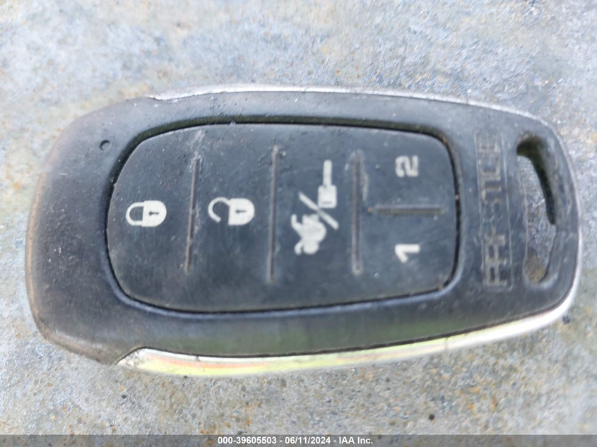 2005 Chevrolet Silverado 1500 Z71 VIN: 1GCEK19T95E205698 Lot: 39605503