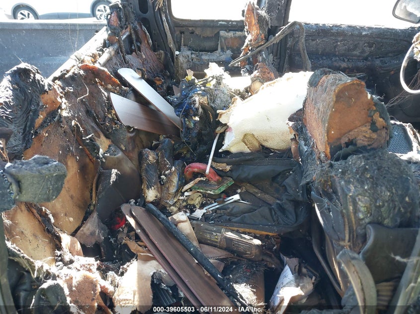 2005 Chevrolet Silverado 1500 Z71 VIN: 1GCEK19T95E205698 Lot: 39605503