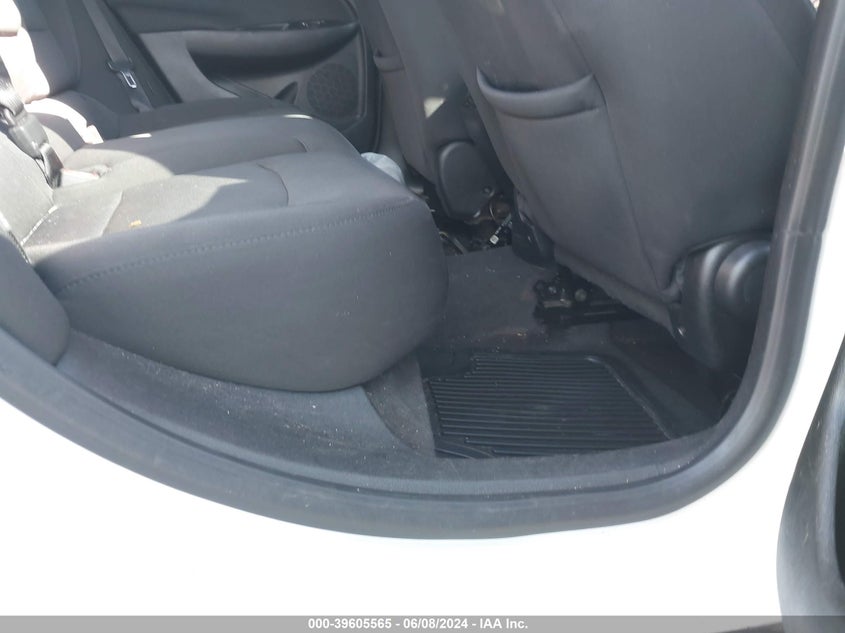 2018 Chevrolet Malibu Lt VIN: 1G1ZD5ST7JF208643 Lot: 39605565